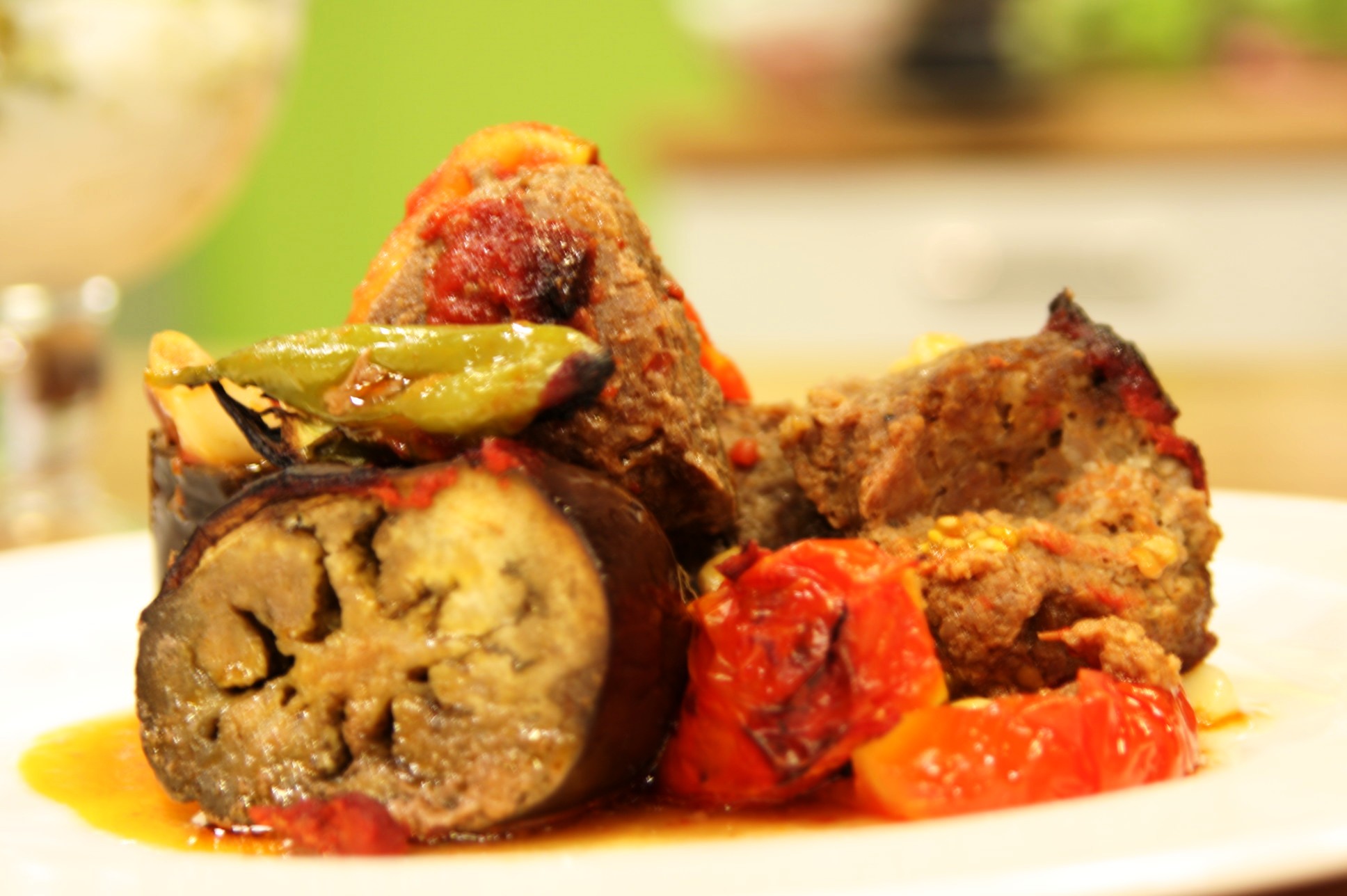 Ramazan Tarifleri Patlıcanlı Köfteli Tepsi Kebabı Arda'nın Mutfağı